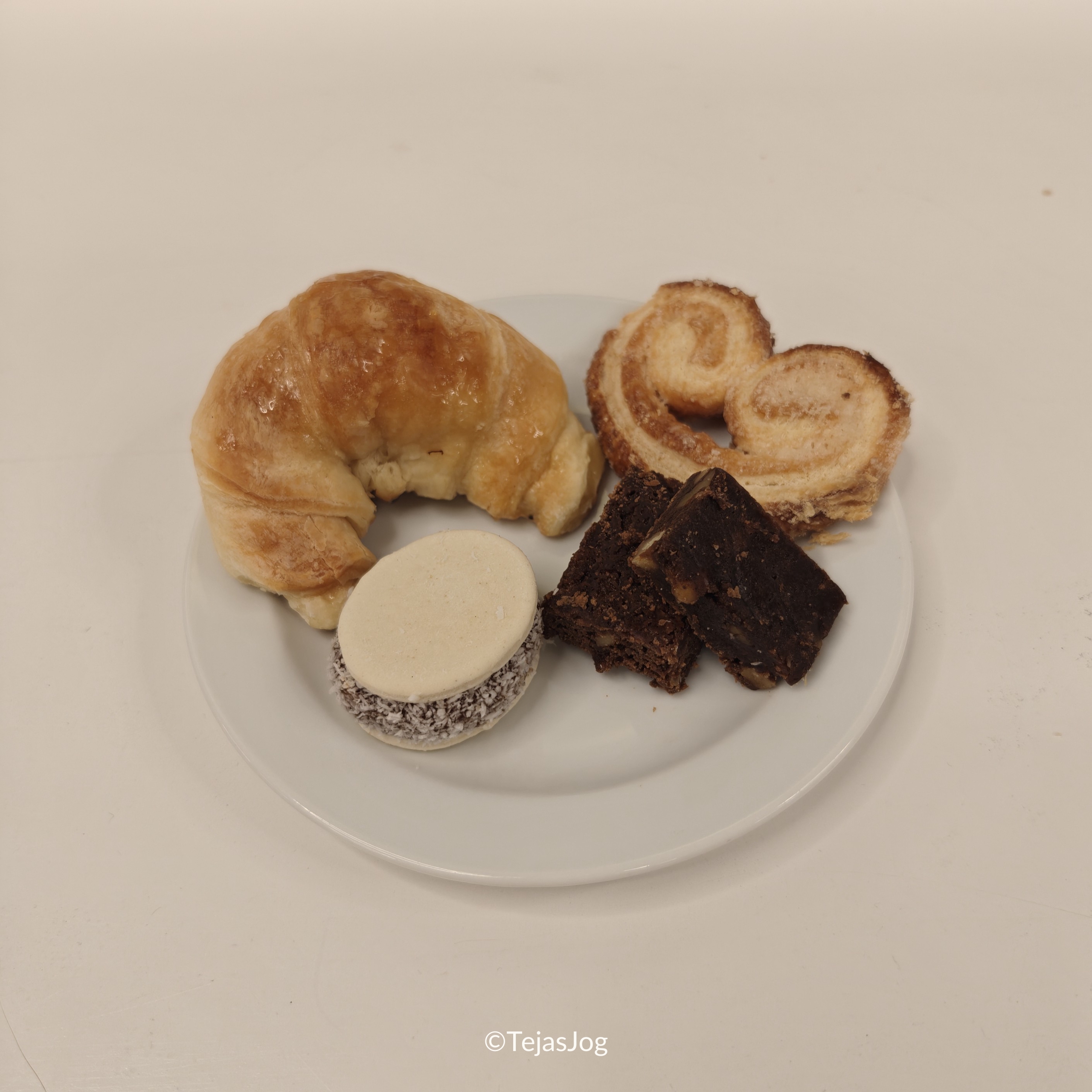 Dinner at AMAE Lounge