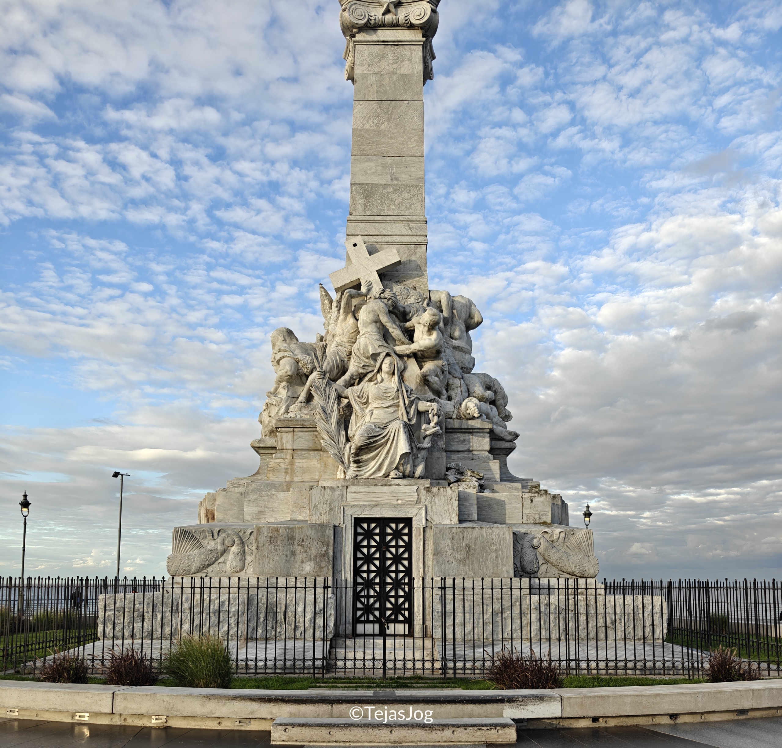 Monument to Christopher Columbus / Monumento a Cristóbal Colón