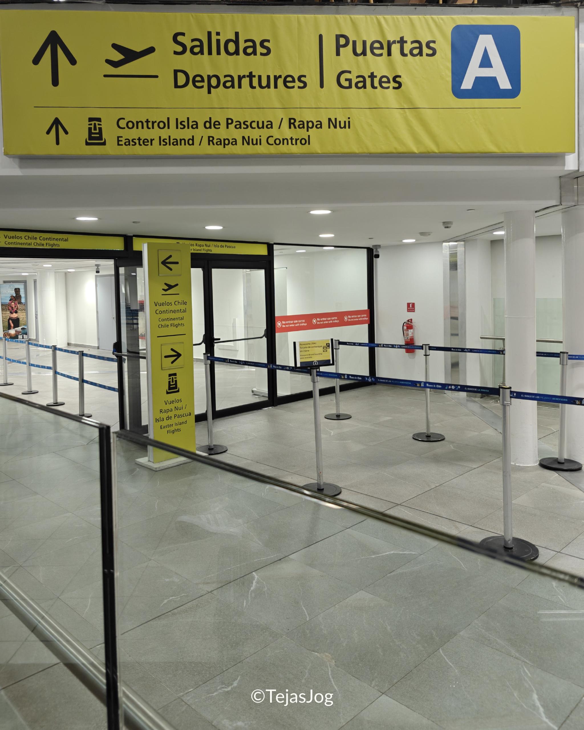 Arturo Merino Benitez International Airport / Aeropuerto Internacional Arturo Merino Benítez Arturo Merino Benitez International Airport / Aeropuerto Internacional Arturo Merino Benítez