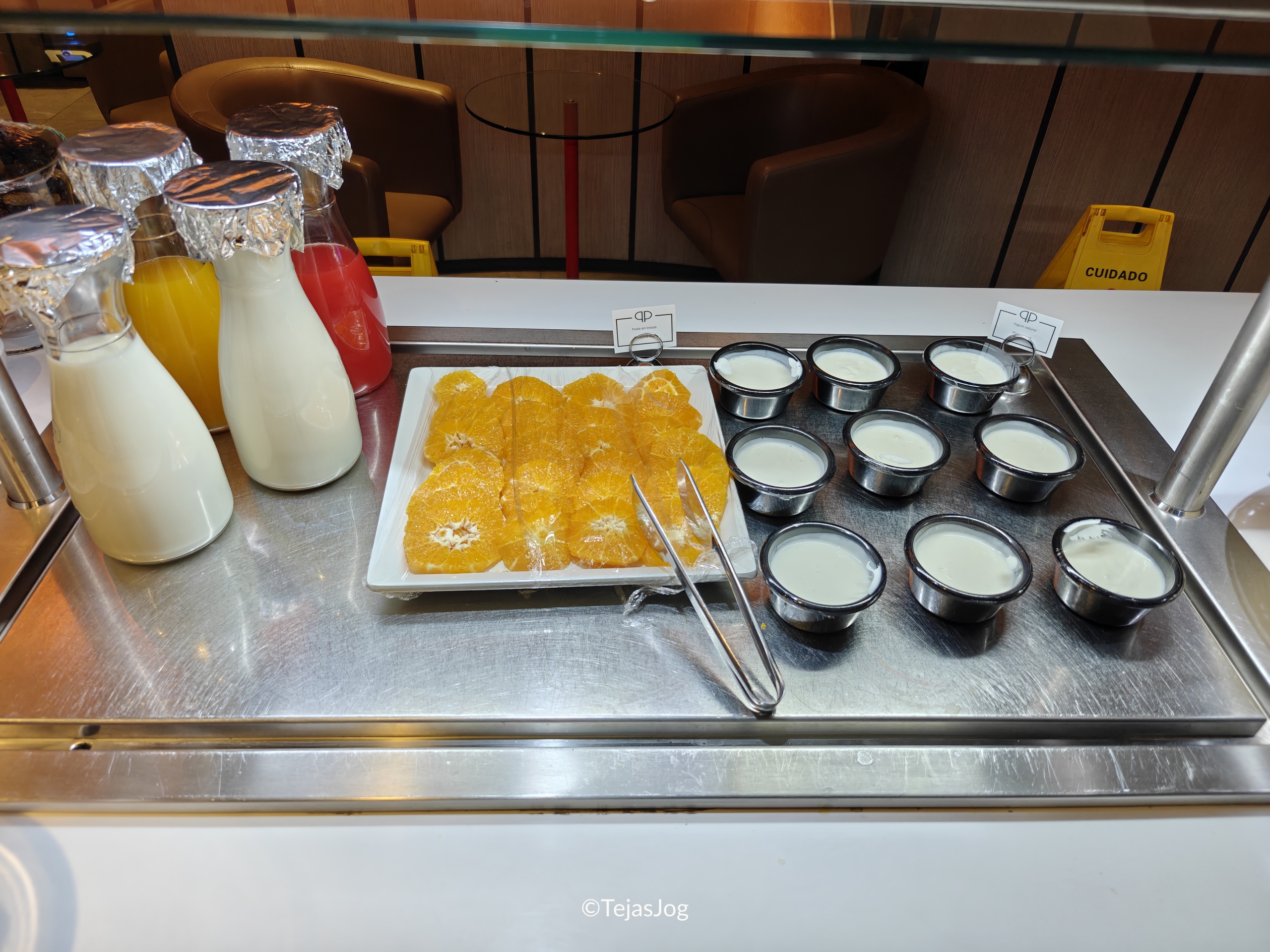 Buffet at Andes Lounge Buffet at Andes Lounge