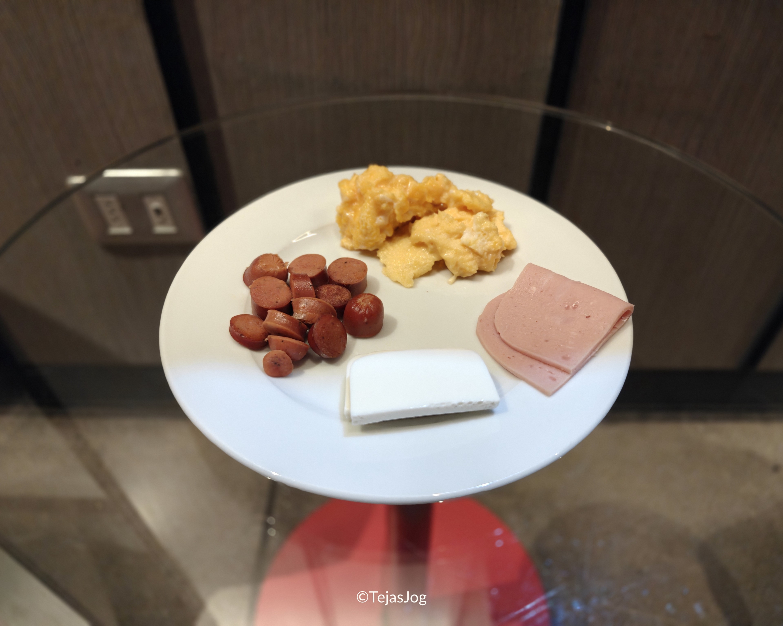 Breakfast atAndes Lounge Breakfast atAndes Lounge