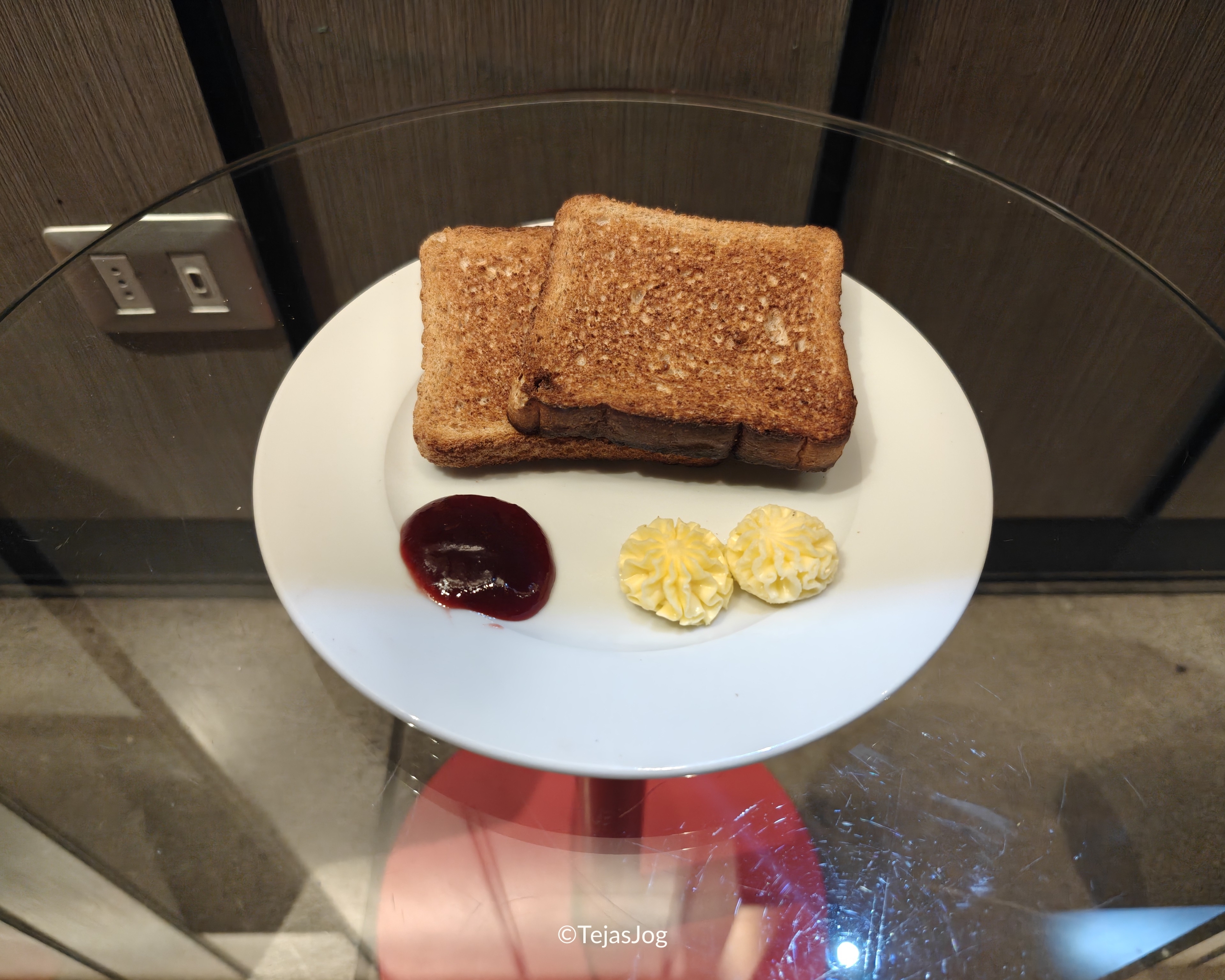 Breakfast atAndes Lounge Breakfast atAndes Lounge