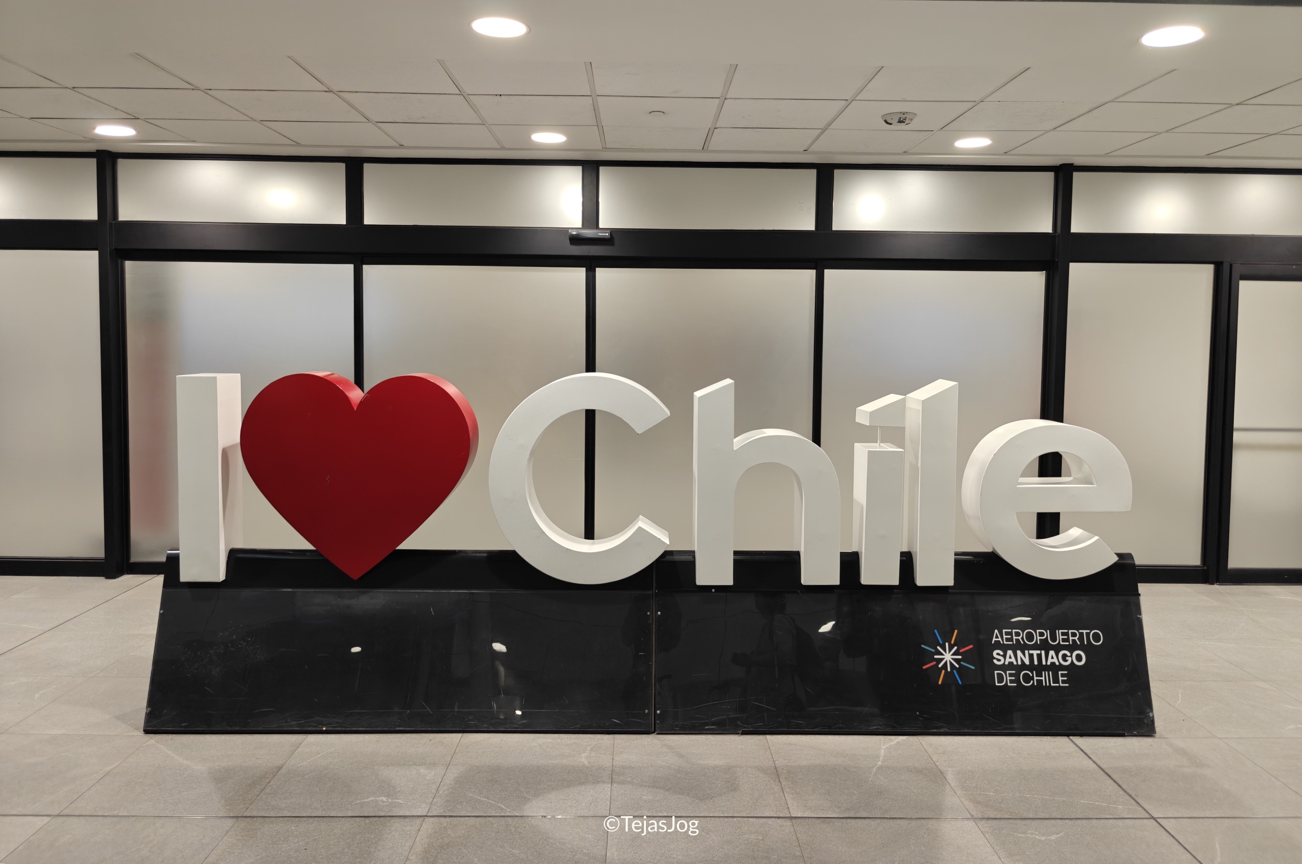 Arturo Merino Benitez International Airport / Aeropuerto Internacional Arturo Merino Benítez